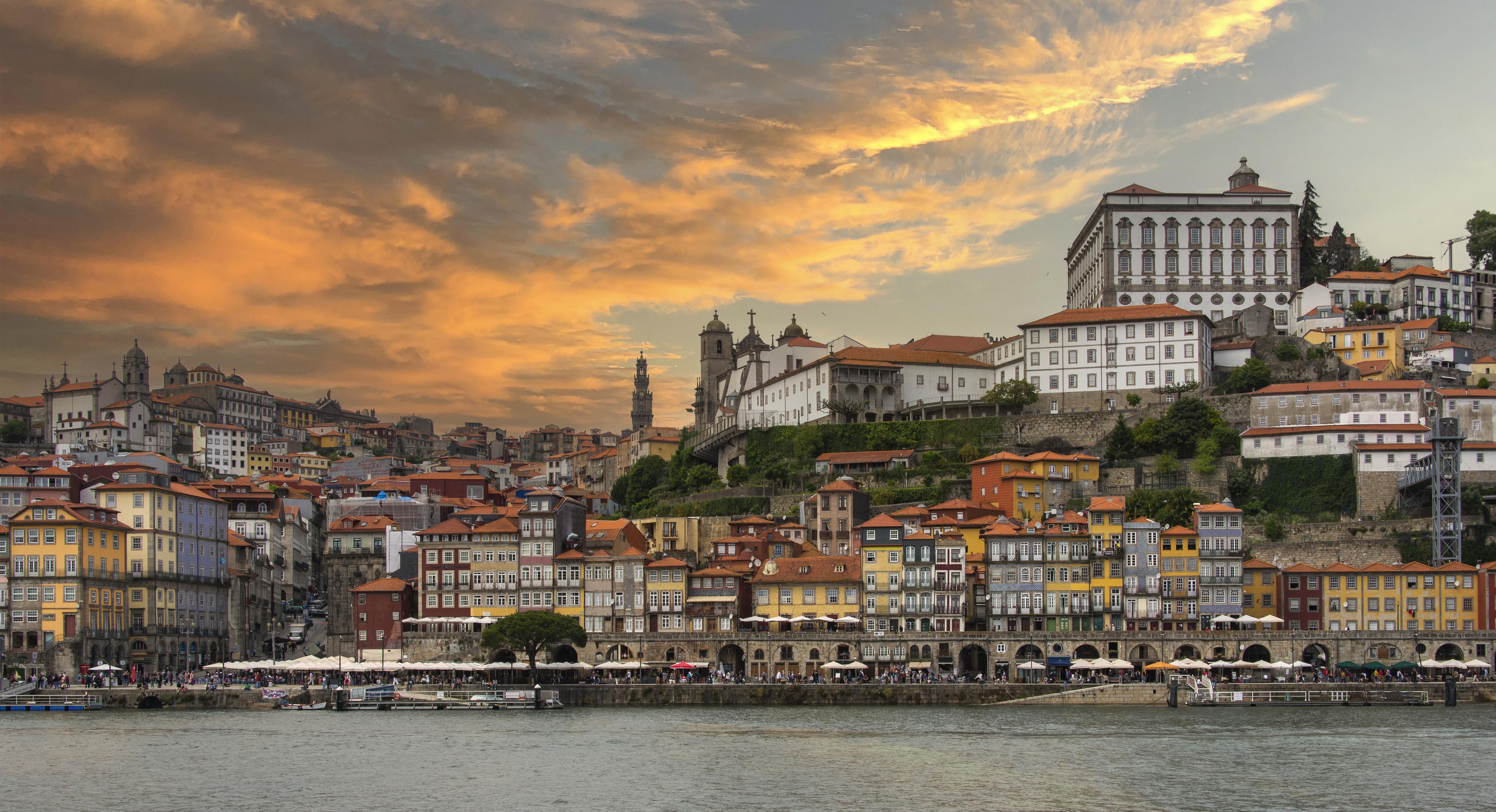 Pousada Special 7 Fly & Drive van Lissabon naar Porto langs de Douro Vallei