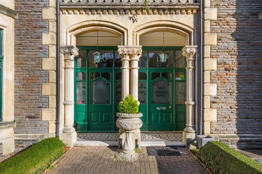 Lincoln House Hotel Cardiff