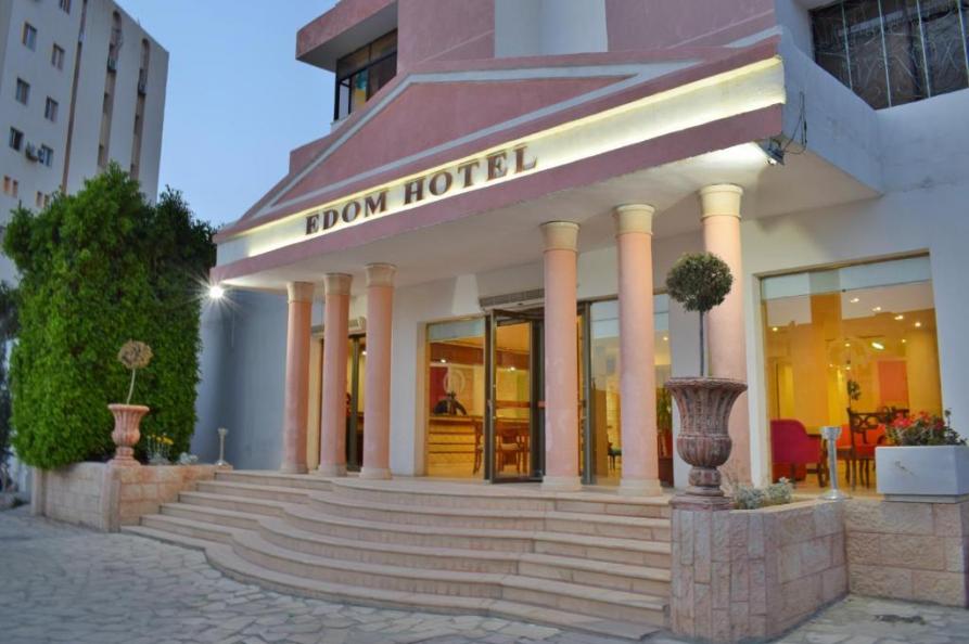 Edom hotel