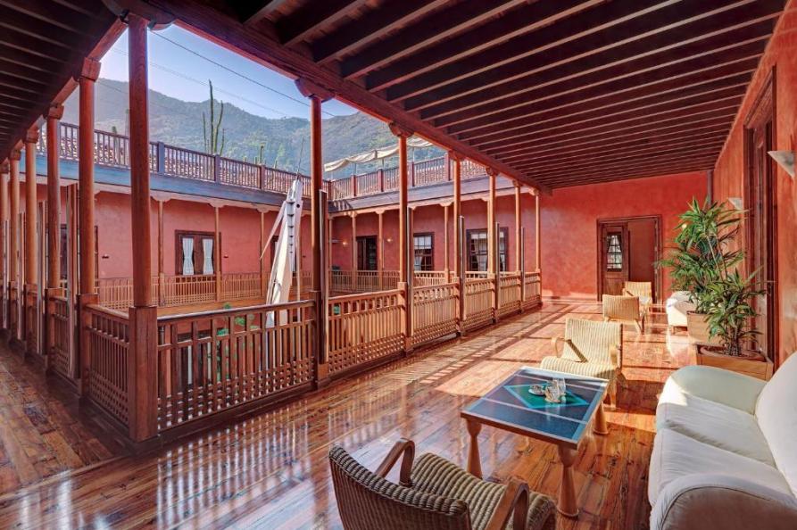 Hotel San Roque 
