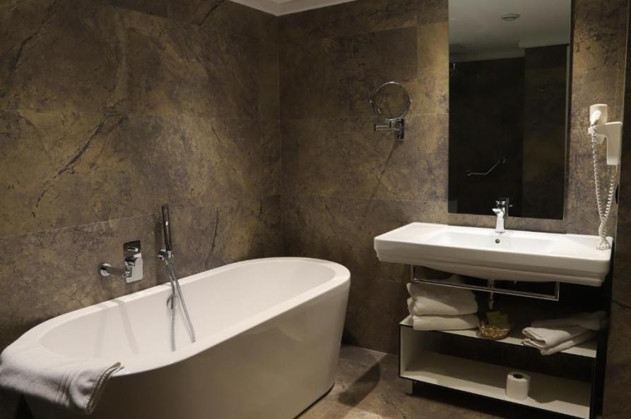 Mondial Hotel