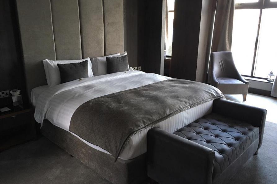 Ten Square Hotel