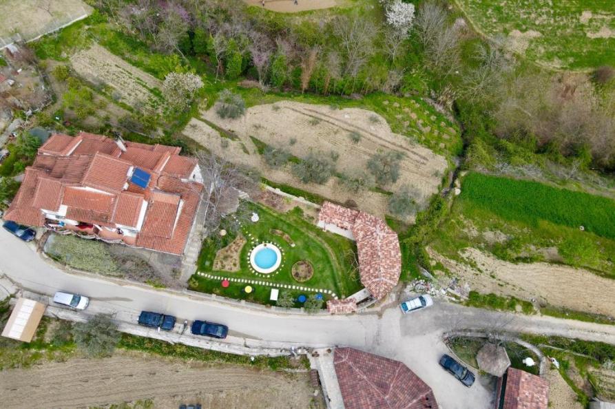 Alpeta Agrotourism & Winery 	